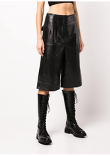 Load image into Gallery viewer, RICHEE TAILORED KNEE-LENGHT VEAGN LEATHR SHORTS