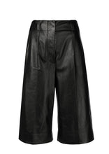 Load image into Gallery viewer, RICHEE TAILORED KNEE-LENGHT VEAGN LEATHR SHORTS