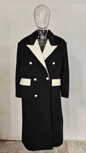 Load image into Gallery viewer, THE NEW YORK LUXE&#39; BLACK WOOL TRENCH
