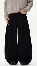 Load image into Gallery viewer, Jazzy Wide  Sweats Pants
